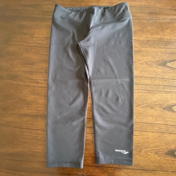 SAUCONY black crop athletic pants size M - Picture 5 of 5
